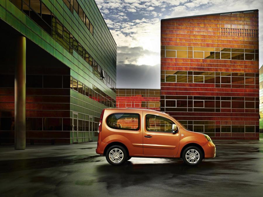  Renault Kangoo Be Bop 2008 года  (фото 8 из 24)
